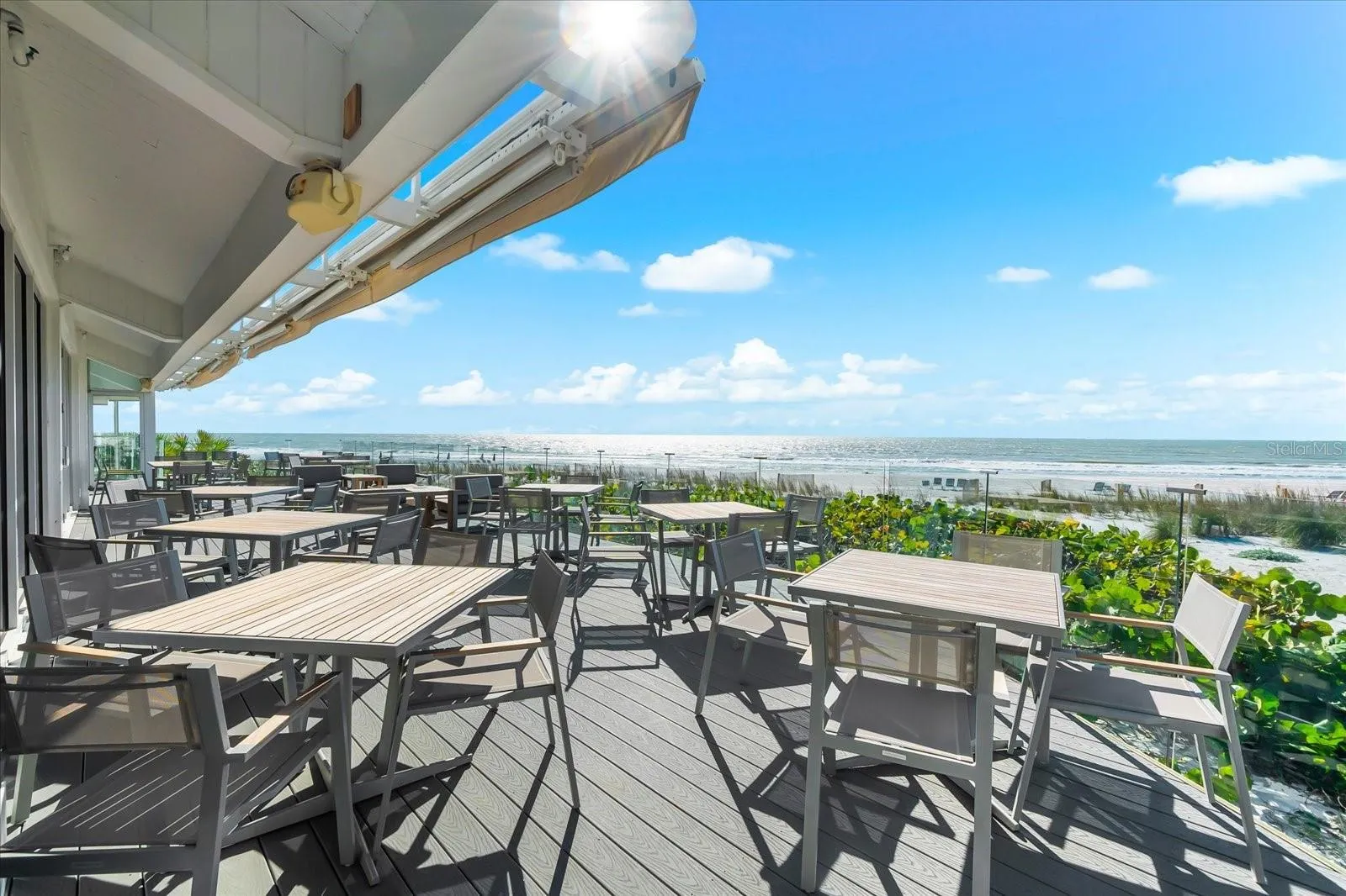 Front-Row Sea Views
