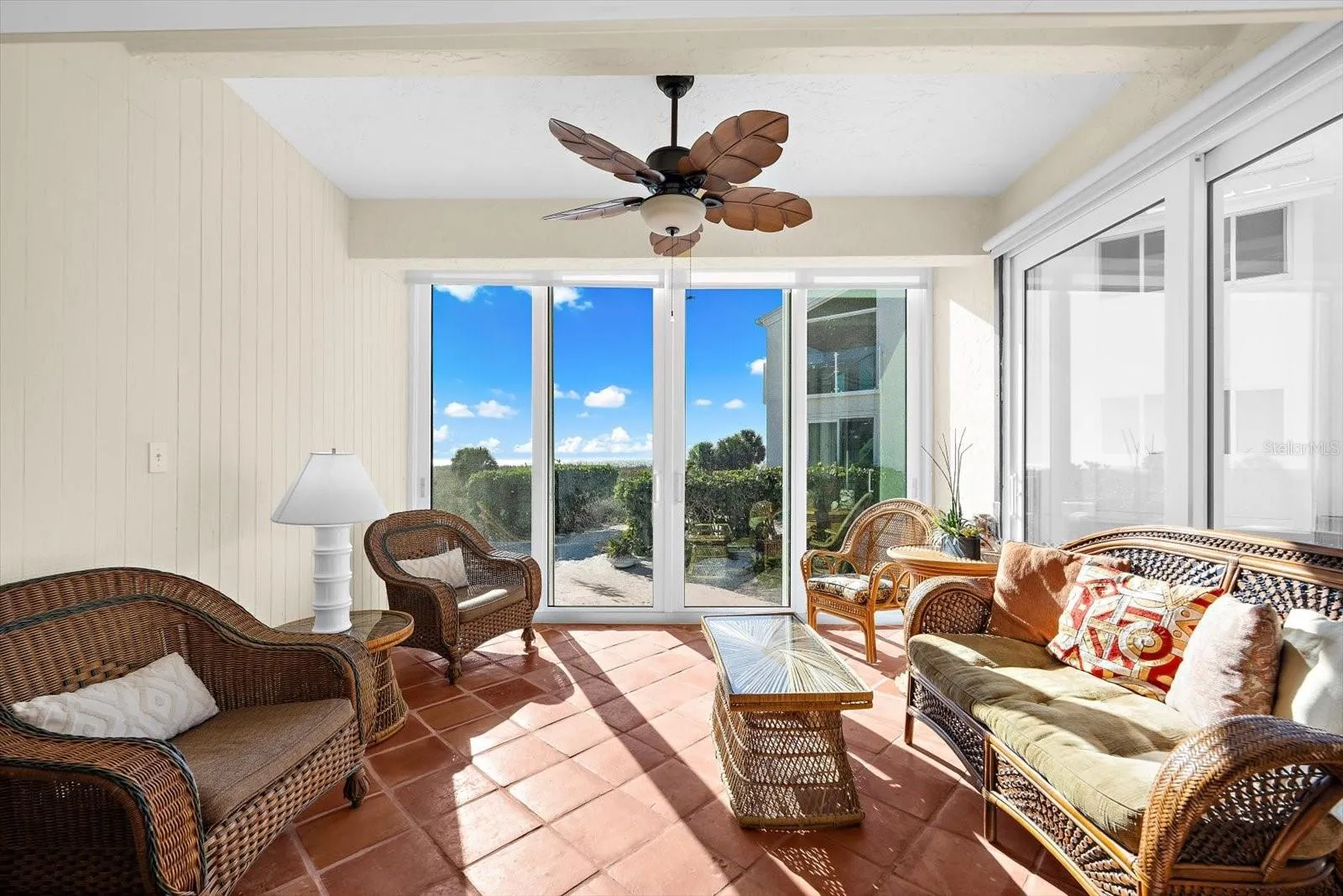 Breathtaking Panoramic Slider Access