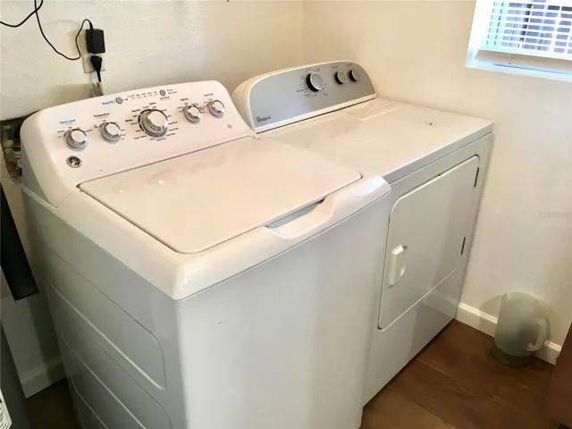 Washer & dryer