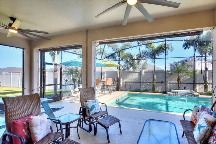 Lanai & Pool