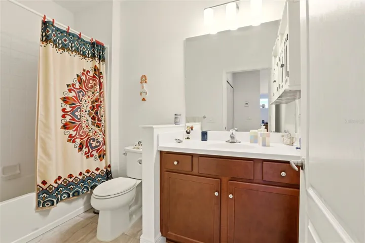 2nd bath with tub and shower