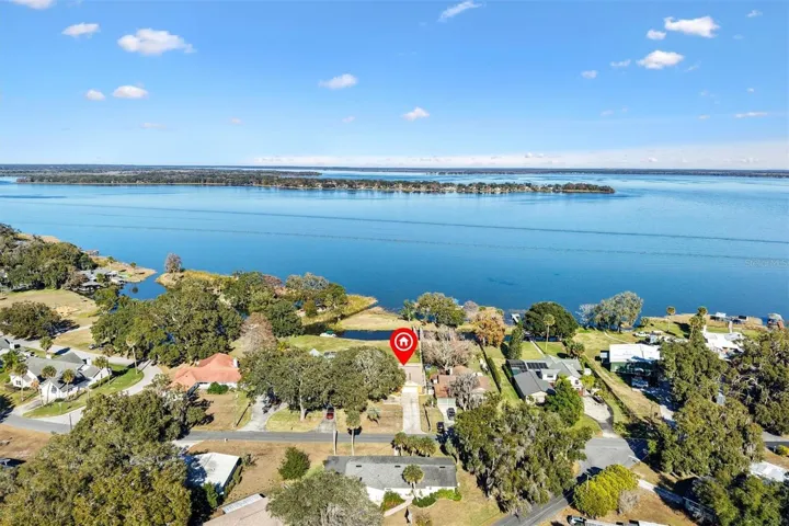 Beautiful view of Lake Griffin, part of the Chain of Lakes in Central Florida