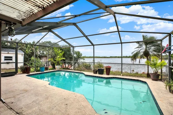 Private pool