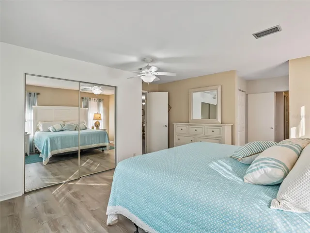 Extra double closet for extra storage