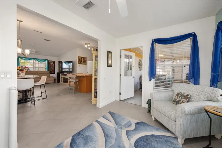 FLORIDA ROOM