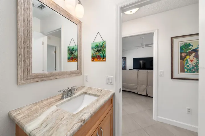 BATHROOM 2
