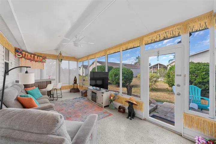 ENCLOSED LANAI