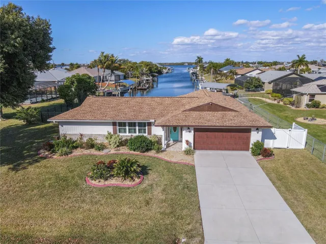 Situated Directly on the Myakka River