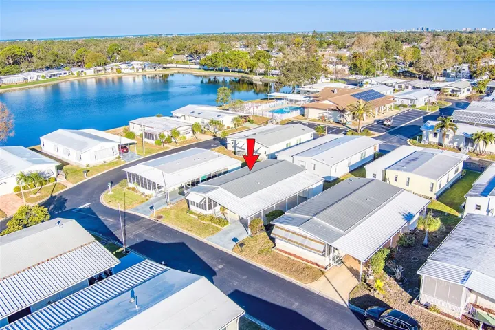 Great lication withi  the community! Quick walk to heated pool & clubhouse!