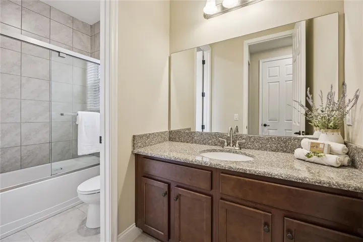 3rd bath upstairs