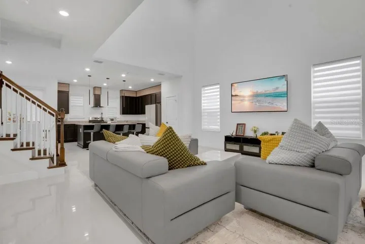 Living room 4