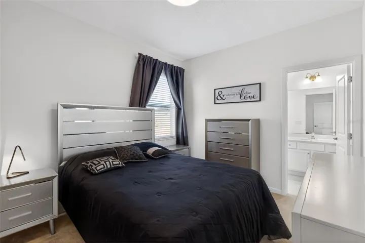 Full Bedroom