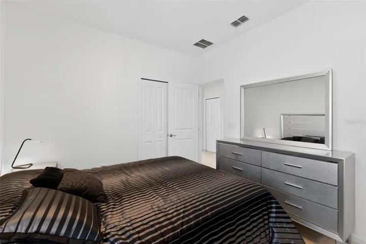 Full Bedroom