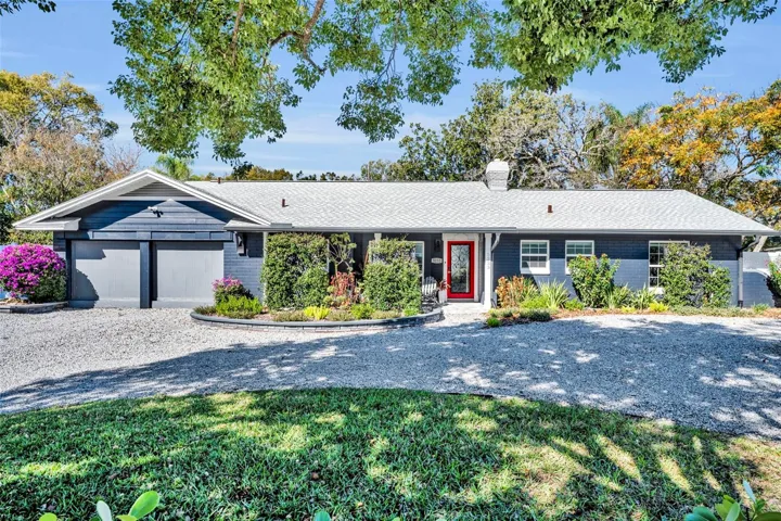 Welcome Home to 5233 Lake Howell Road