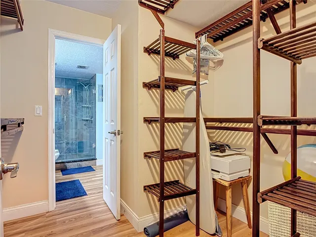 FITTED WALK THROUGH CLOSET