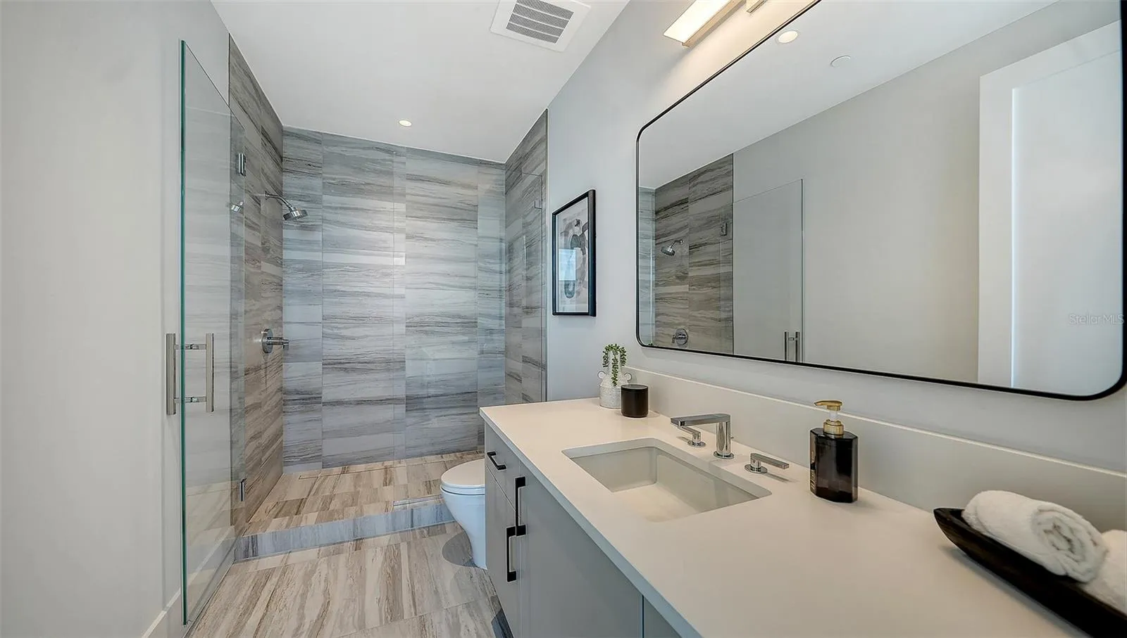 En Suite Bathroom 3