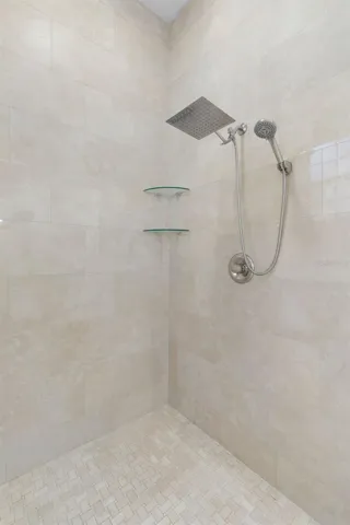 Dual shower heads