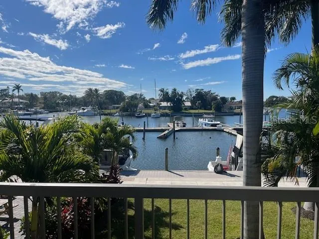 Incredible view/ 2nd Floor