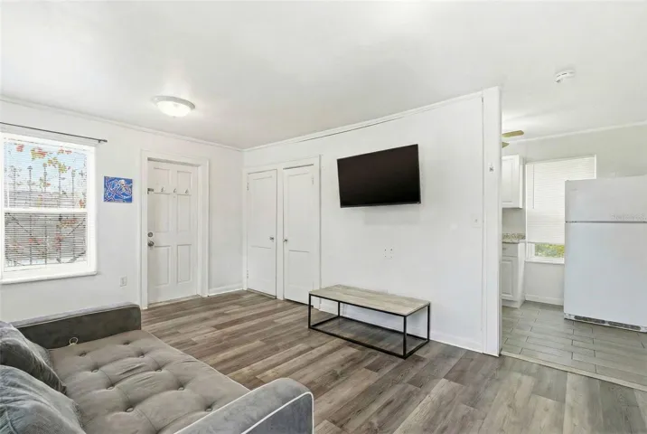 Detached Duplex – Upper Floor