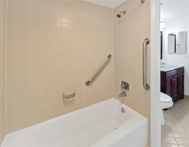 Bath Tub / Shower Combo