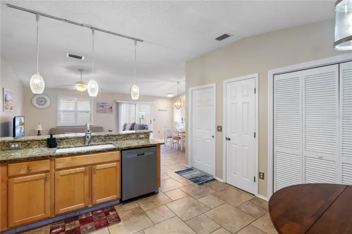 LAUNDRY AND PANTRY