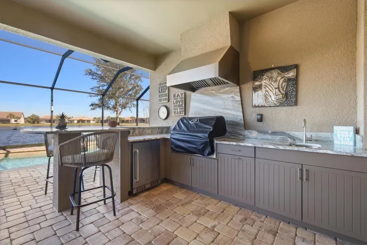 Amazing Outdoor Kitchen