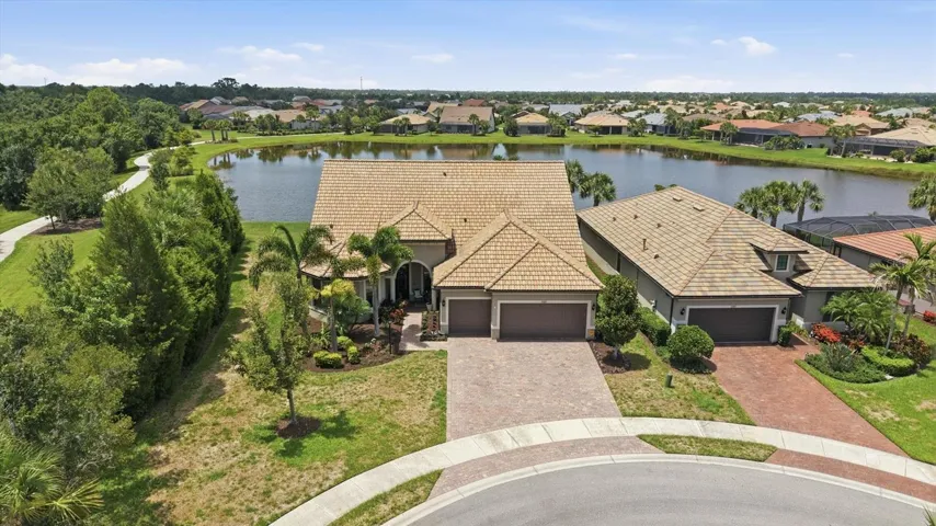 Welcome to Luxury at Del Webb!