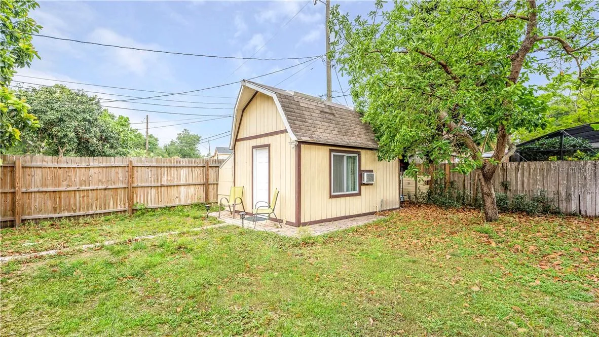 TINY HOUSE IN THE BACKYARD