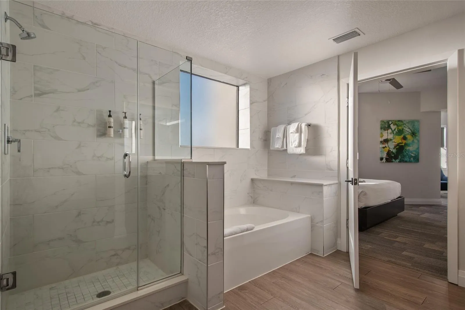 Soaking tub &amp; spacious shower