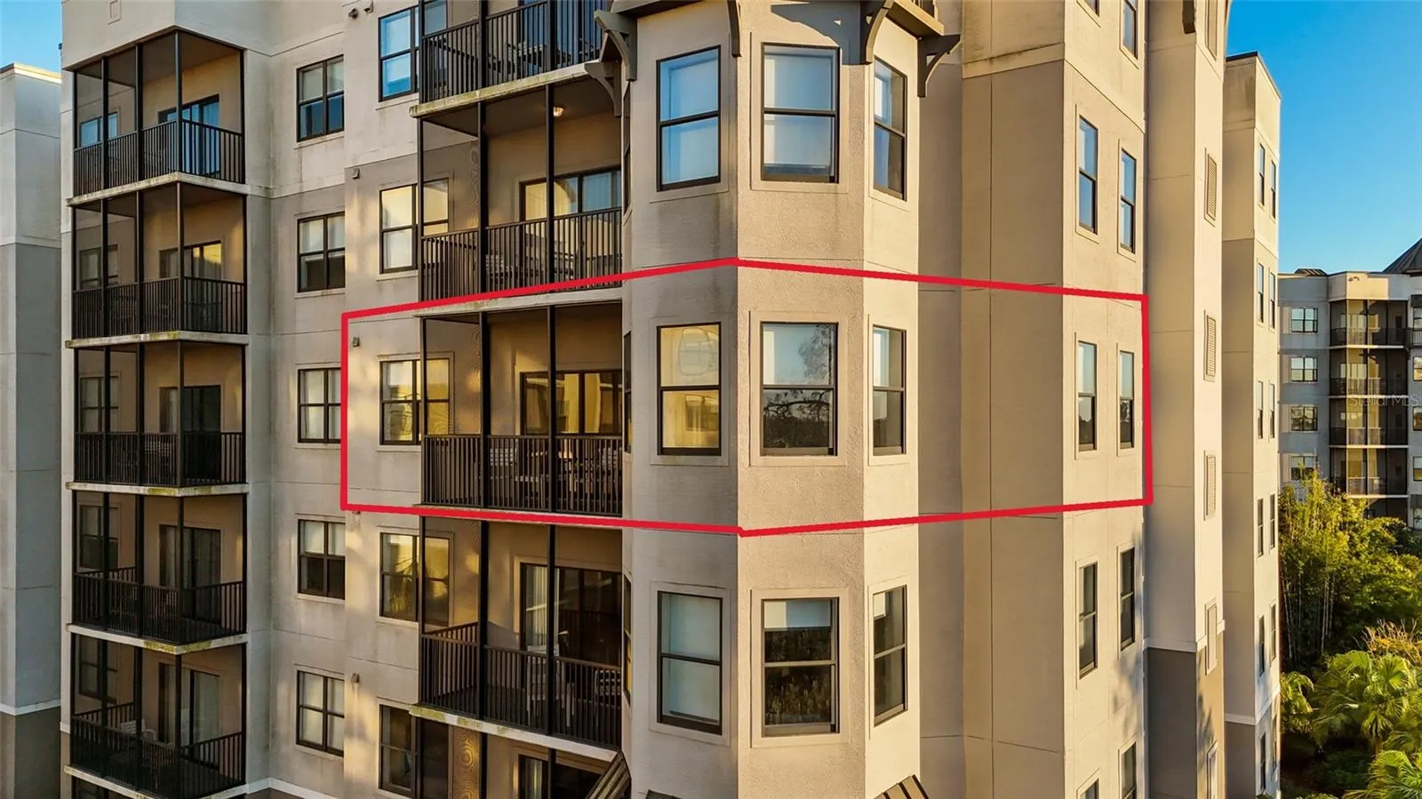 Corner Unit