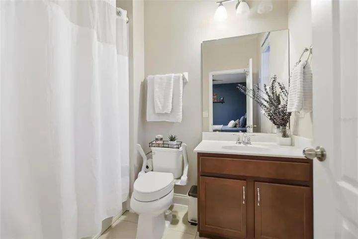 Bedroom 4 private bathroom