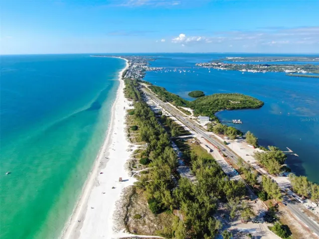 Bradenton Beach, Cortez