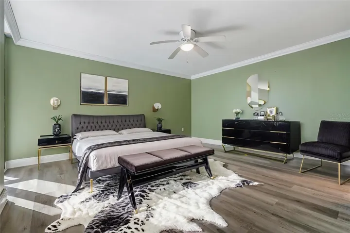 This photo has been Virtually Staged.