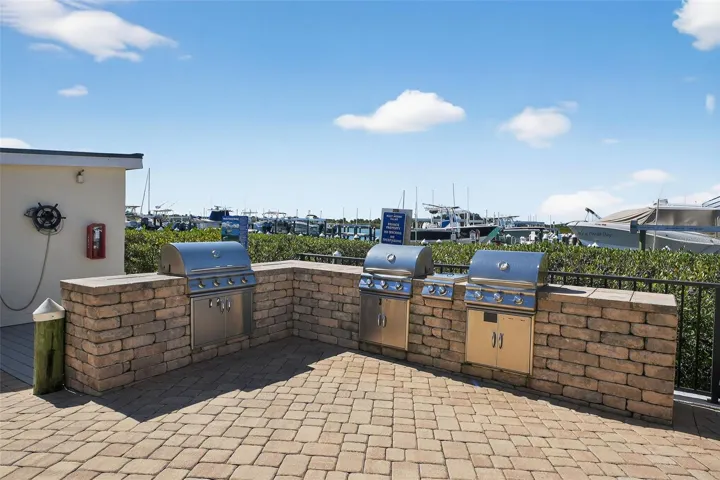 Outdoor Kitchen