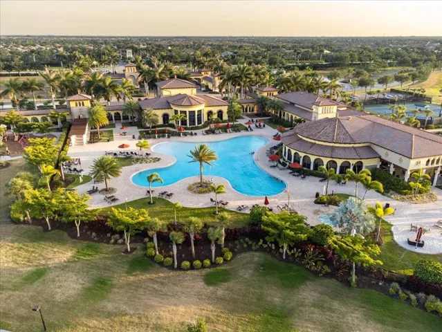 Resort style community pool