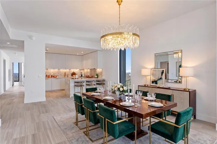 Dining Room &amp; Kitchen