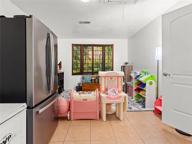 FLEX SPACE/ PLAYROOM