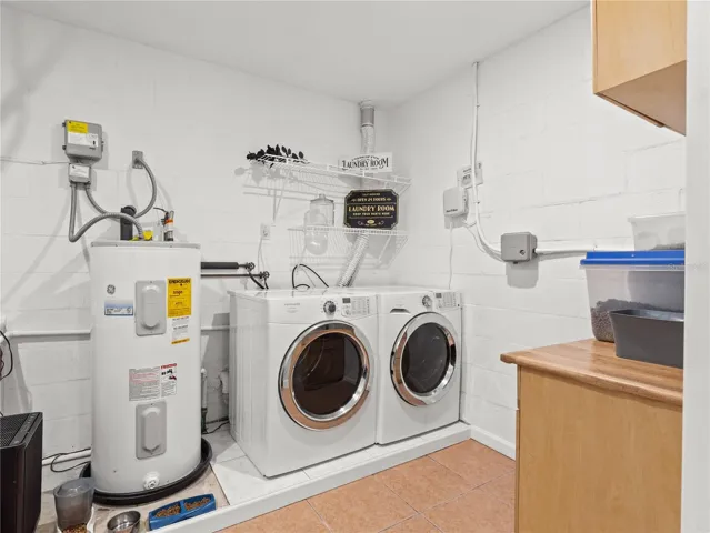 DOWNSTAIRS LAUNDRY ROOM