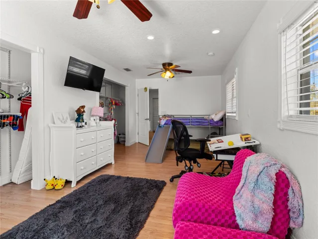 UPSTAIRS BEDROOM 2