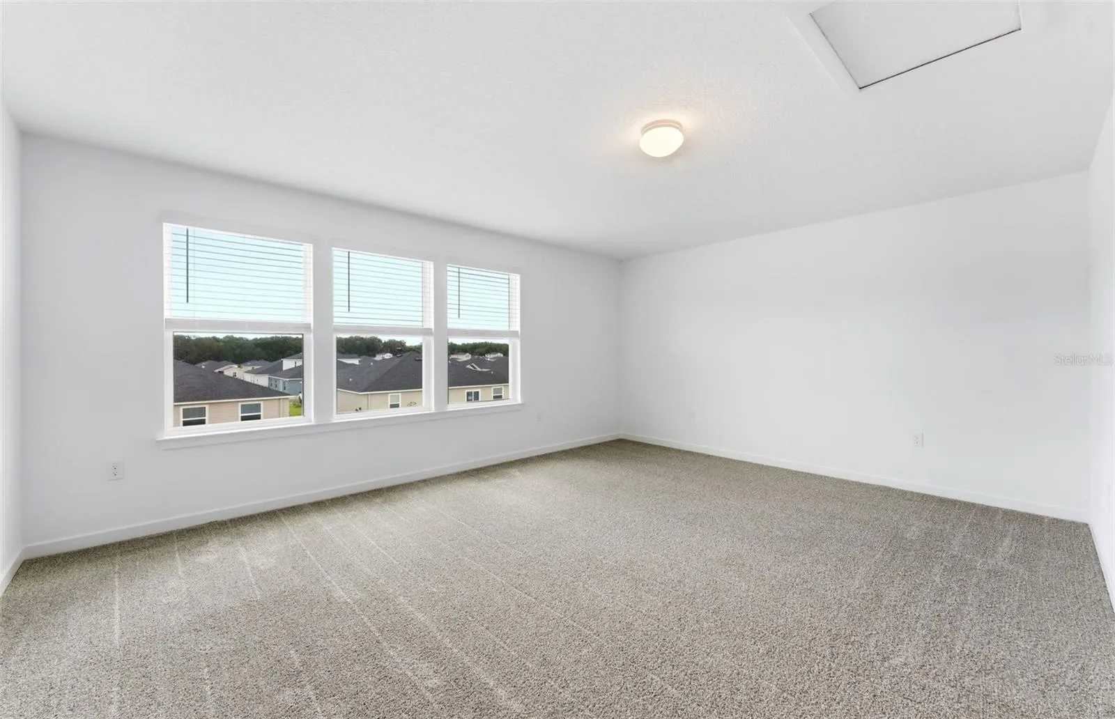 Spacious Loft Area