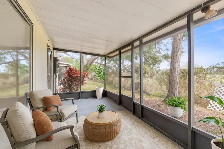 screened in lanai virtually staged