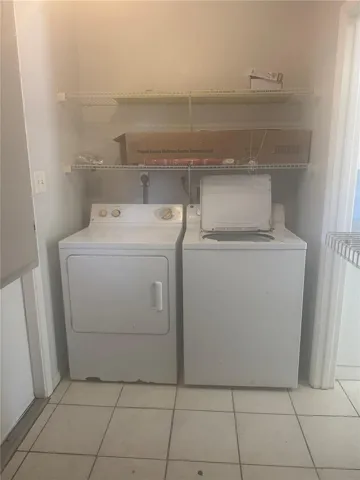 washer dryer in utility room main floor
