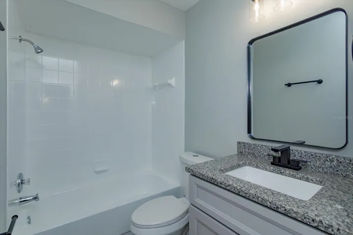 54-Bathroom with tub