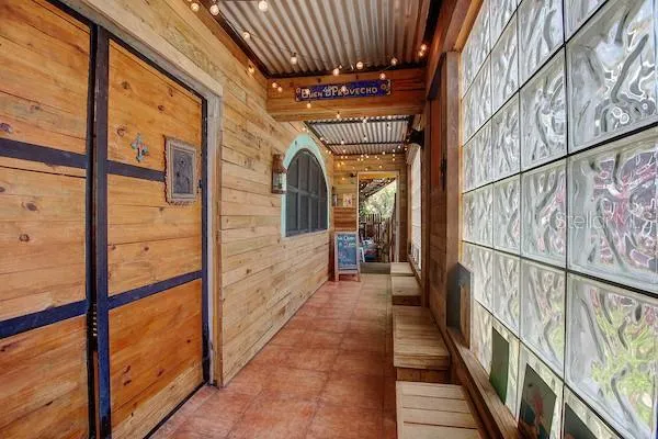 Restaurant Entrance