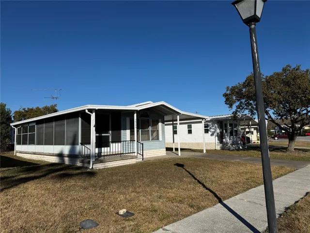 Front w/Florida Room