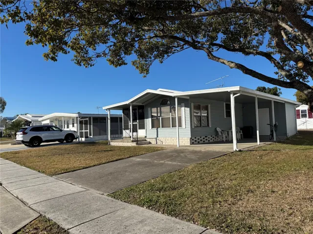 Front w/carport