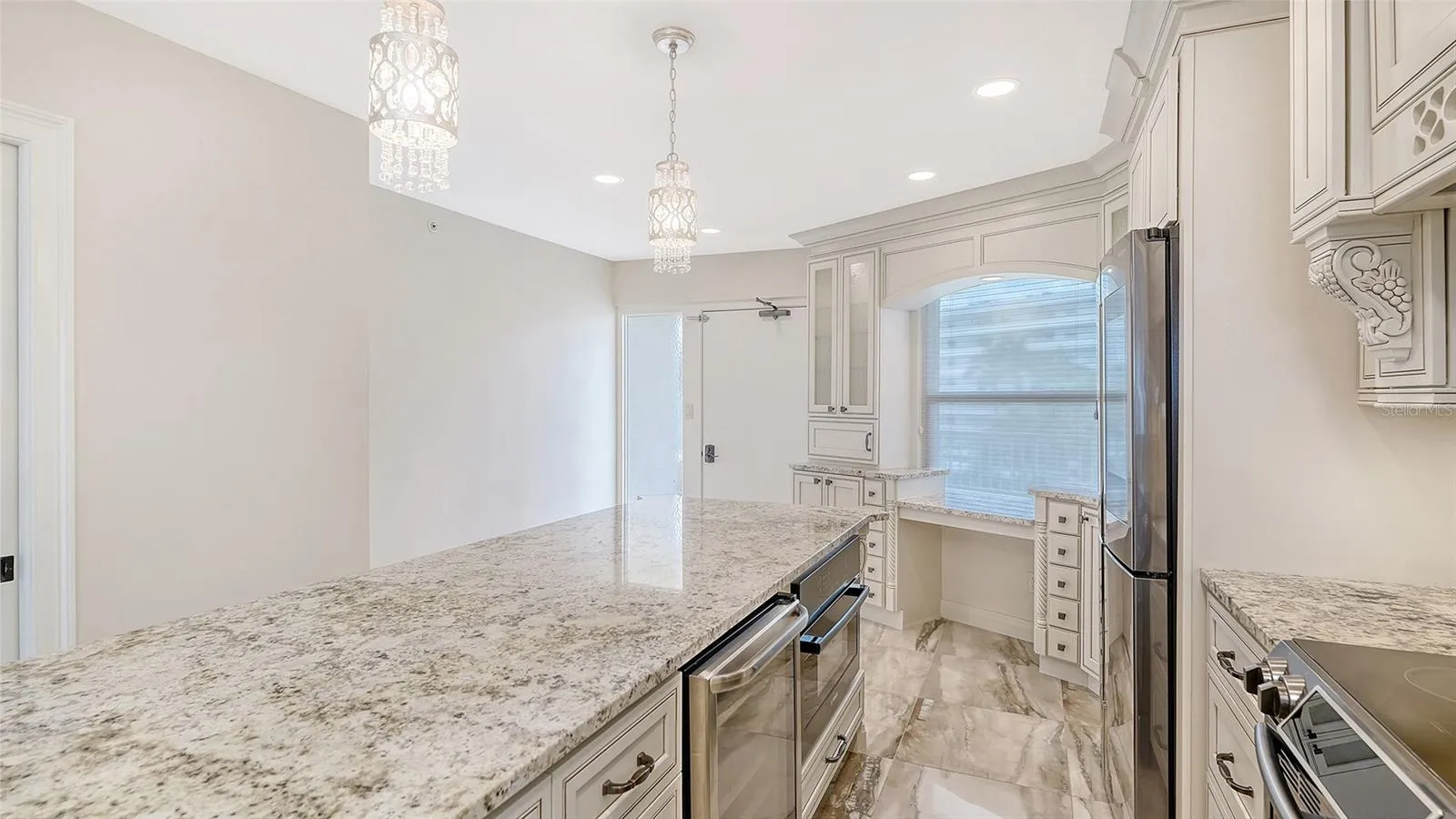 Kitchen with Beautiful Granite &amp; Quality Custom Cabinetry