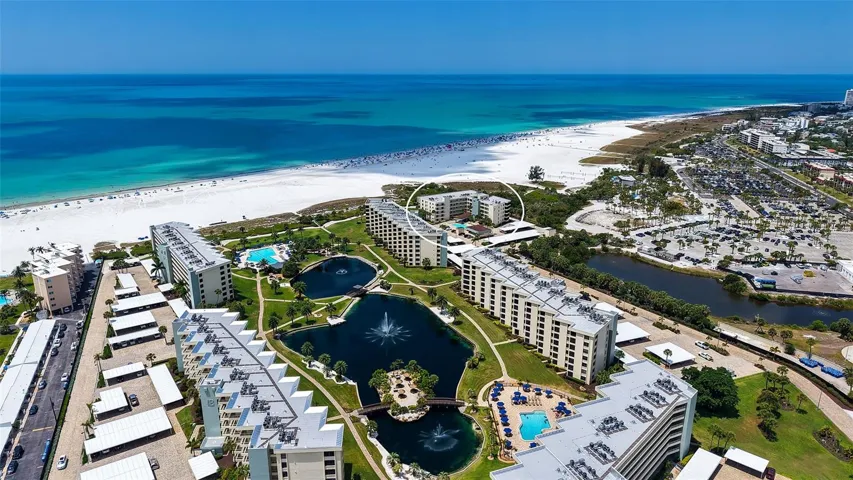 Prime Siesta Beach Location!