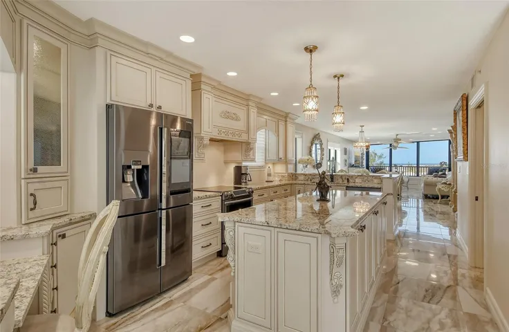 Elegant Top of the Line Kitchen