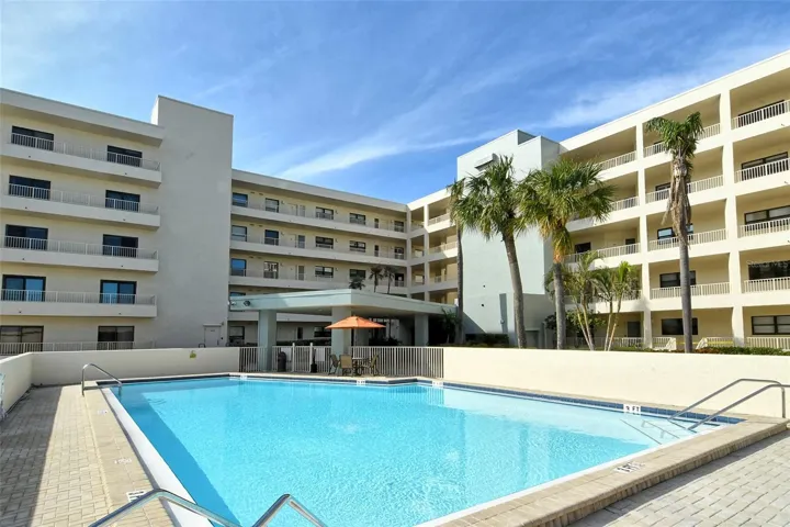 Building "F" Pool & Common Area